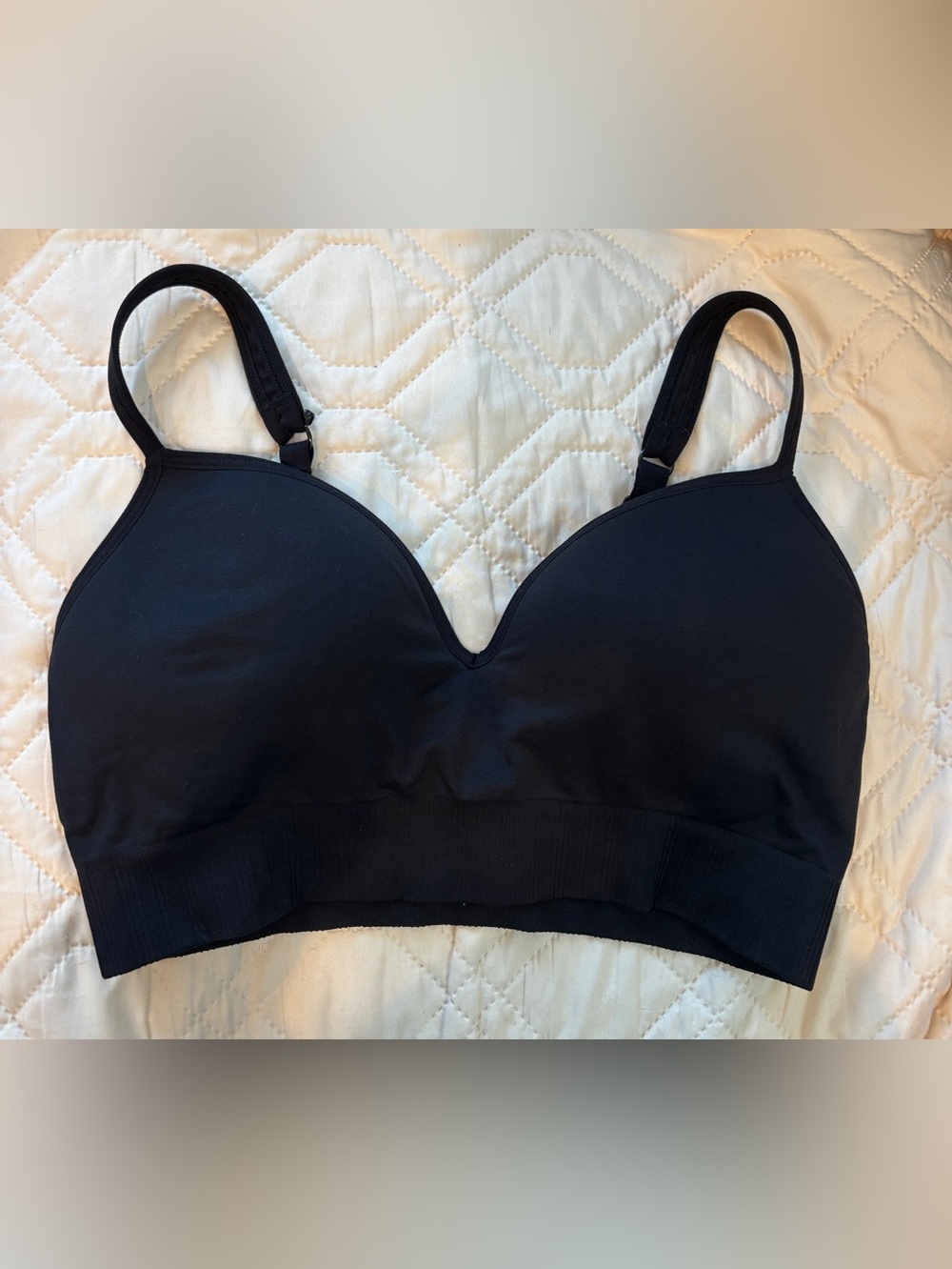 Athleta Black Seamless Contour Sports Bralette. Size S